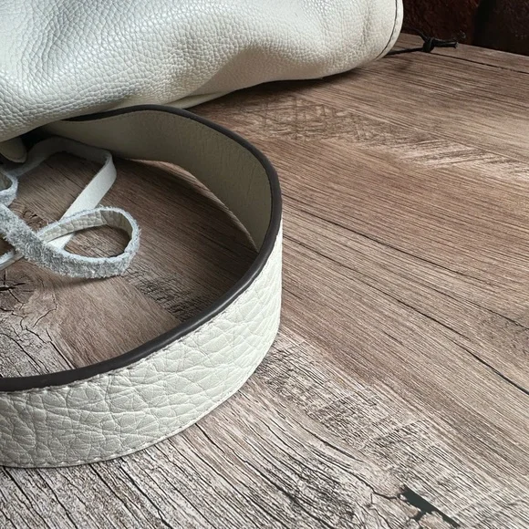 NWT Aimee Kestenberg White Leather Crossbody Bag with pockets and wide strap. - Picture 8 of 16